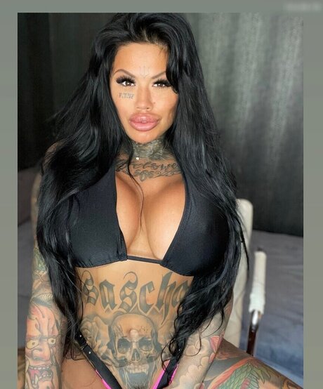 Catherine Teufelsweib erotische schöne foto