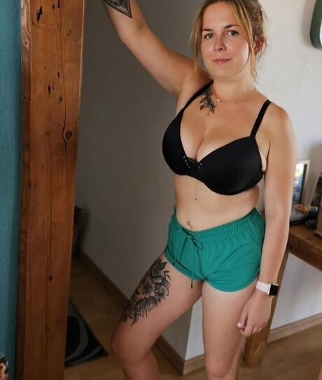 ThisIsEmmi schauspielerin akt bilder