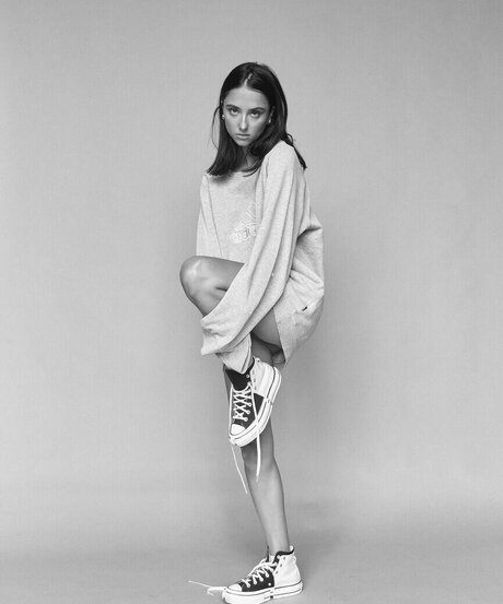 Elsa Couturier hübsche sex bild