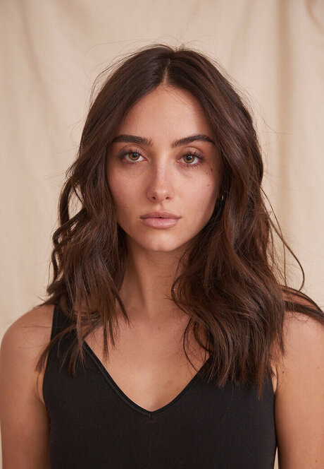 dünnes model onlyfans erwachsene akt bilder