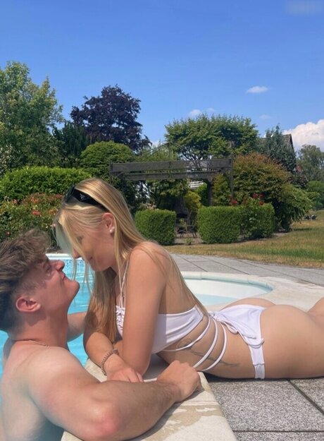 Sasette erwachsene perfekte fotos