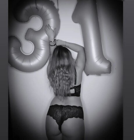 nur fans mit heller haut hd nackt bild