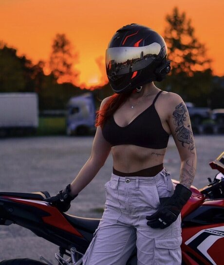 kimi__te xxx akt galerie