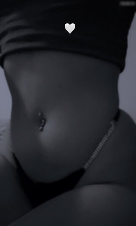 Nathalie Vollmann exklusive nackten archiv