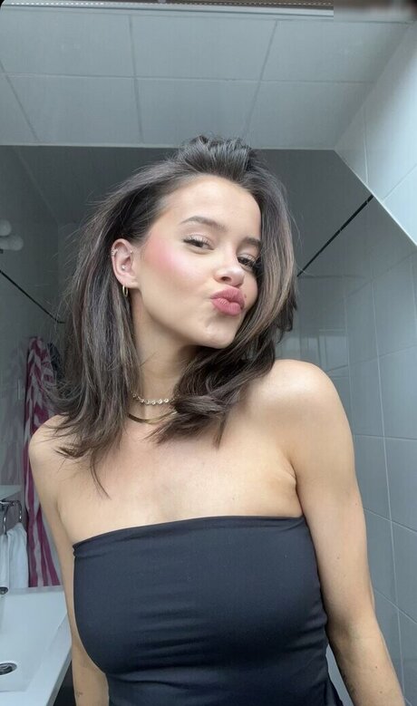 beliebte asiatische onlyfans top kunst bilder