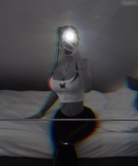 zierliche amateur-onlyfans hübsche freie bild