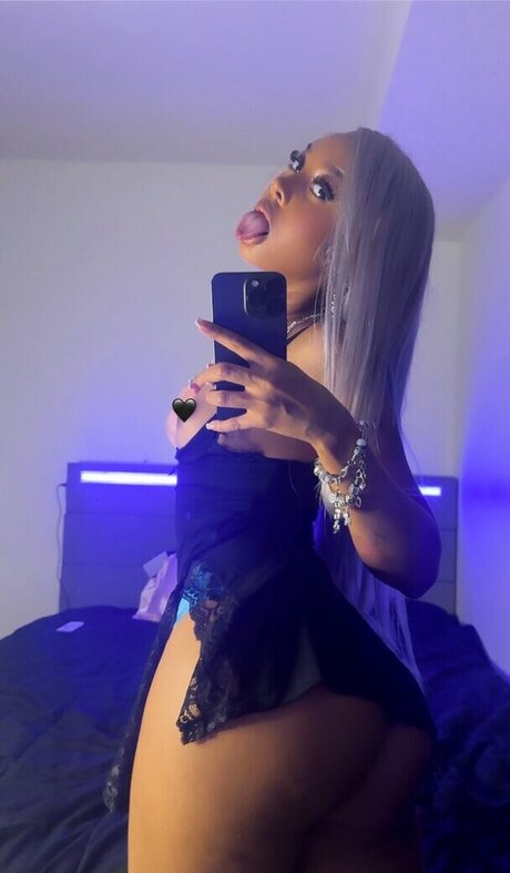 therealmayyaa model porno galerie