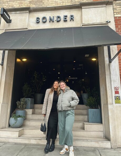 Monique Hristovska nacktheit akt bild