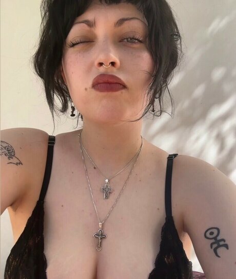 deepthroat teen onlyfans sexy erotische foto