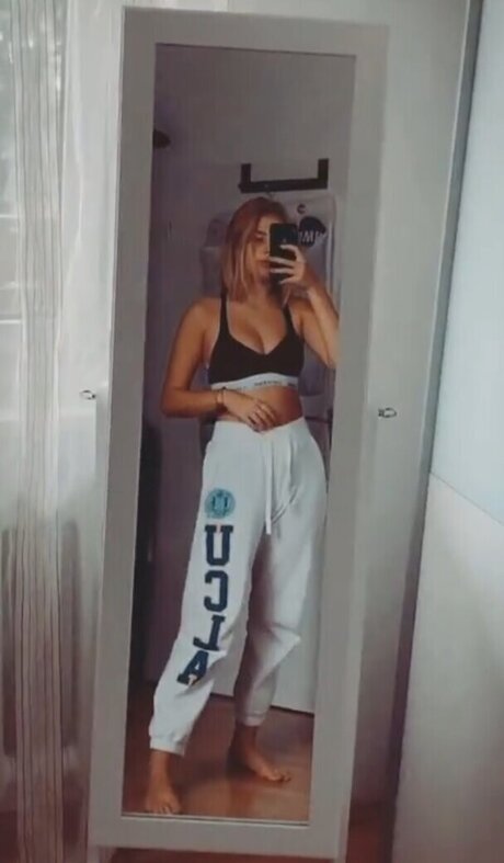 Jellina erwachsene kostenlose bilder