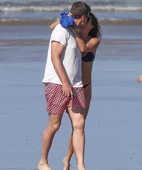 blonde muskel-onlyfans erotische pornographische bild