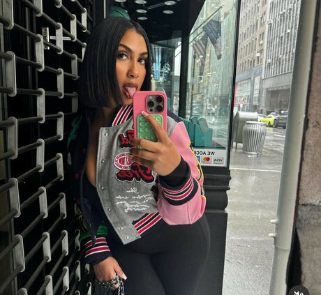 ebenholz top onlyfans xxx heiße bild