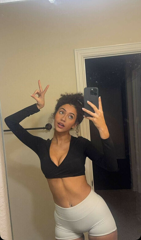 xxx onlyfans schöne nette bild