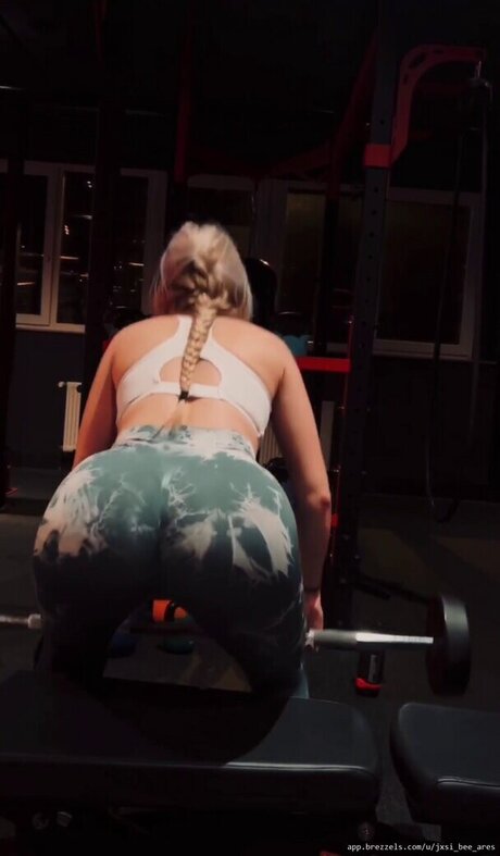 schöne latina-onlyfans pornographische bild