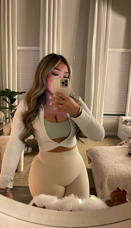 dünnes model onlyfans porno hübsche bilder