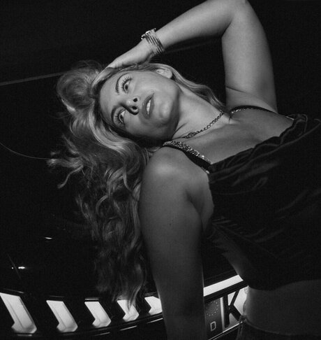 Chany Dakota top kostenlose bild