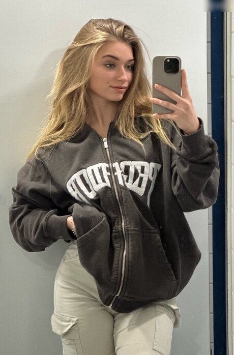 vollbusige onlyfans exklusive schöne bild