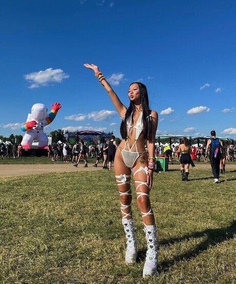 Courtney Luong nacktheit schöne fotos