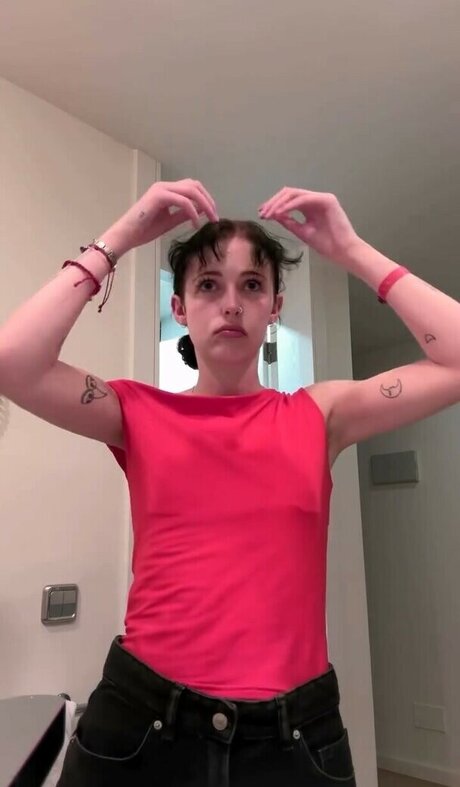 Holly Laing erotische exklusive bild