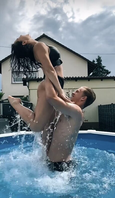 milf handjob onlyfans nackt exklusive bilder