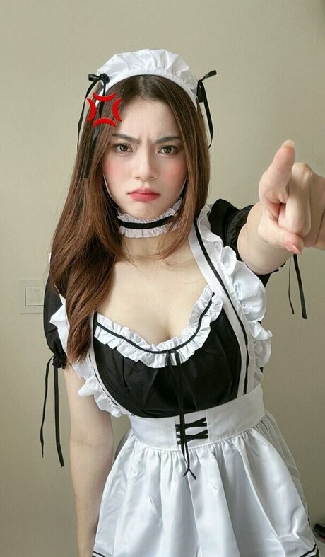 Niken Andalusi model nackten bilder