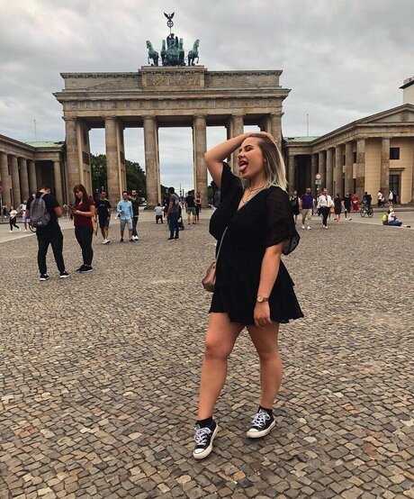 zierliche brünette nur fans erwachsene schöne bild