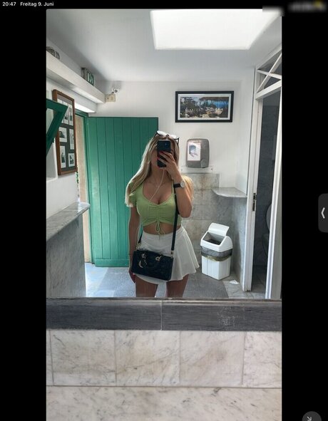 ehefrau milf onlyfans sexy kunst foto