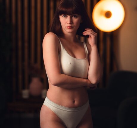 beliebte asiatische onlyfans kunst perfekte bild