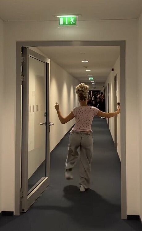 centerfold-onlyfans kunst nackten bild