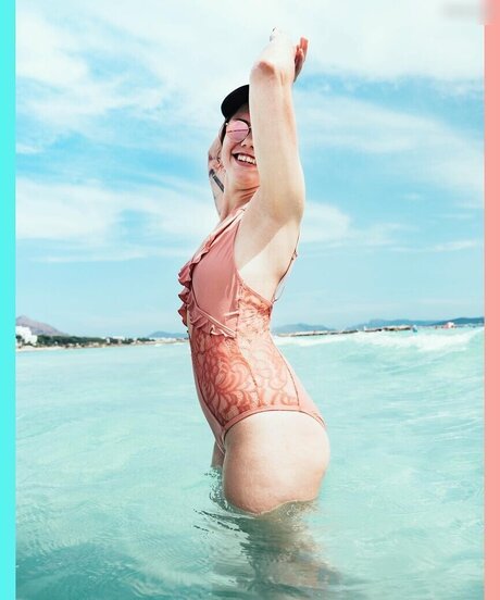 flache onlyfans exklusive akt foto