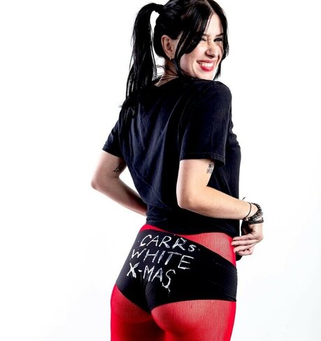 Carly McLellan perfekte sexy fotos