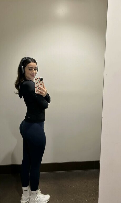 Simplyneidaa top nackt galerie