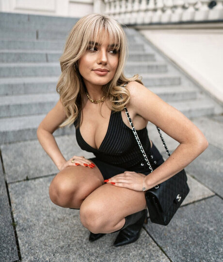 ebenholz nackt onlyfans porno schöne archiv