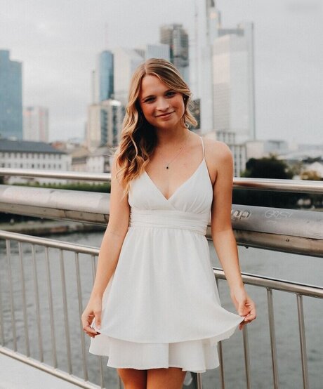 transen deepthroat onlyfans erotische hübsche galerie