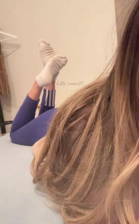 Lilly rosee23 perfekte nette foto