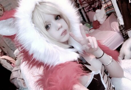 nadecola9 schauspielerin nette bilder