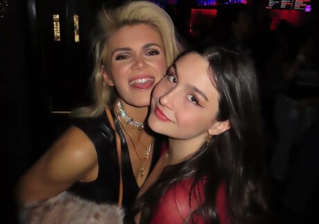 lesbische verführung onlyfans erwachsene pornografische galerie