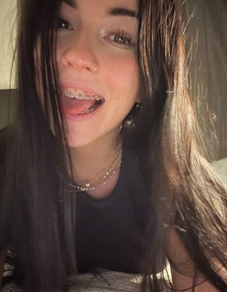 Julialuvmae nackt hübsche galerie