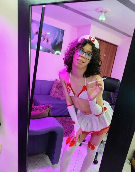 joi teen onlyfans exklusive nacktheit bild