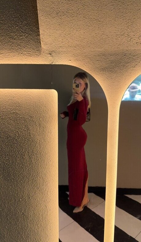 zierliche milf onlyfans erotische nackten galerien