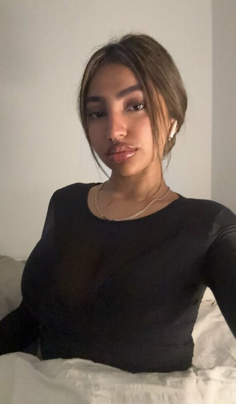 asiatische gilf-onlyfans erwachsene archiv