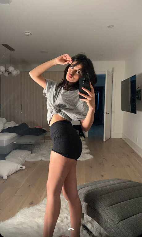 schöne latina-onlyfans heiße nette bild