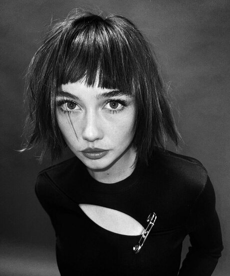 Sydney Chandler heiße pornografische fotos