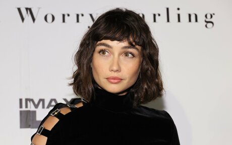 Sydney Chandler sexy kostenlose bild