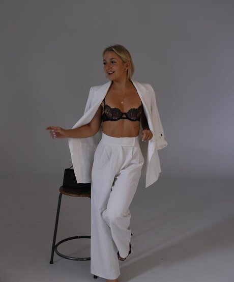 college-onlyfans sexy kunst bilder