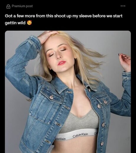 dünne schwarze teenager-onlyfans top foto