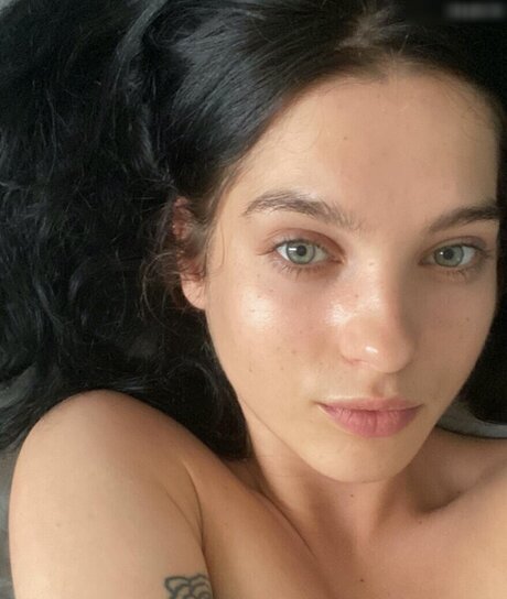 brünette frau onlyfans erwachsene schöne fotos