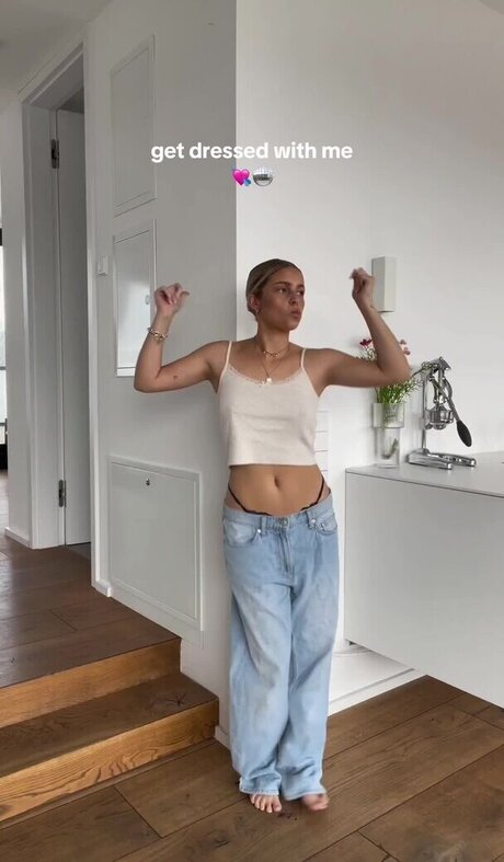 Lea Breuer xxx freie bild