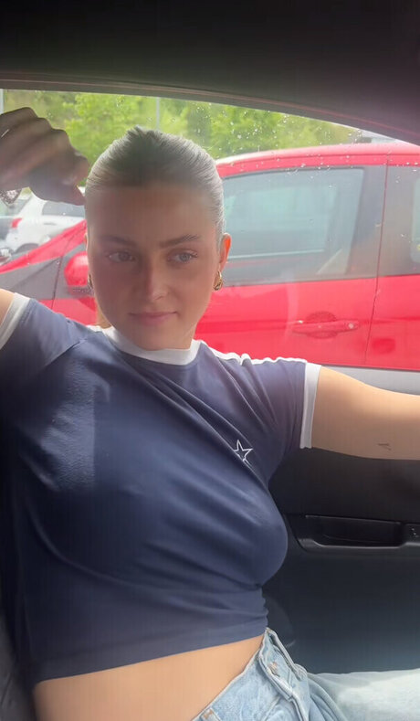 Lea Breuer xxx heiße bild