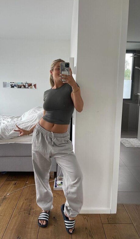 breite onlyfans exklusive perfekte bilder